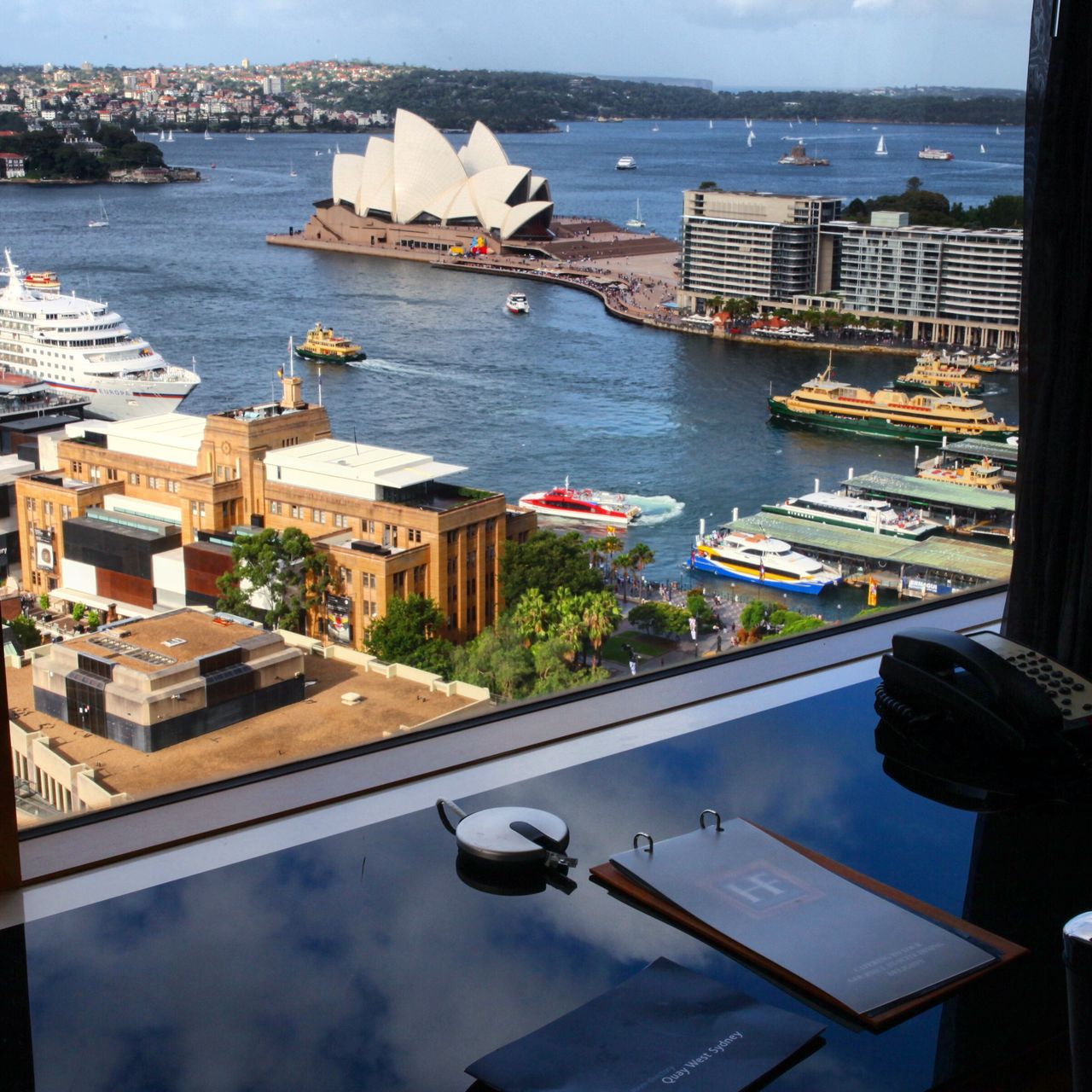 酒店遥望歌剧院，天气超一流