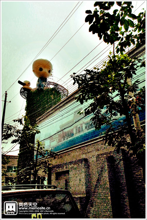 入内见到园内最高的雕塑