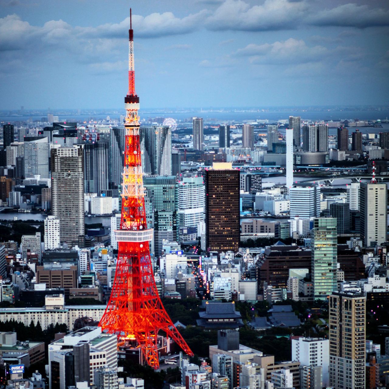 在六本木观景台看到的东京电视塔