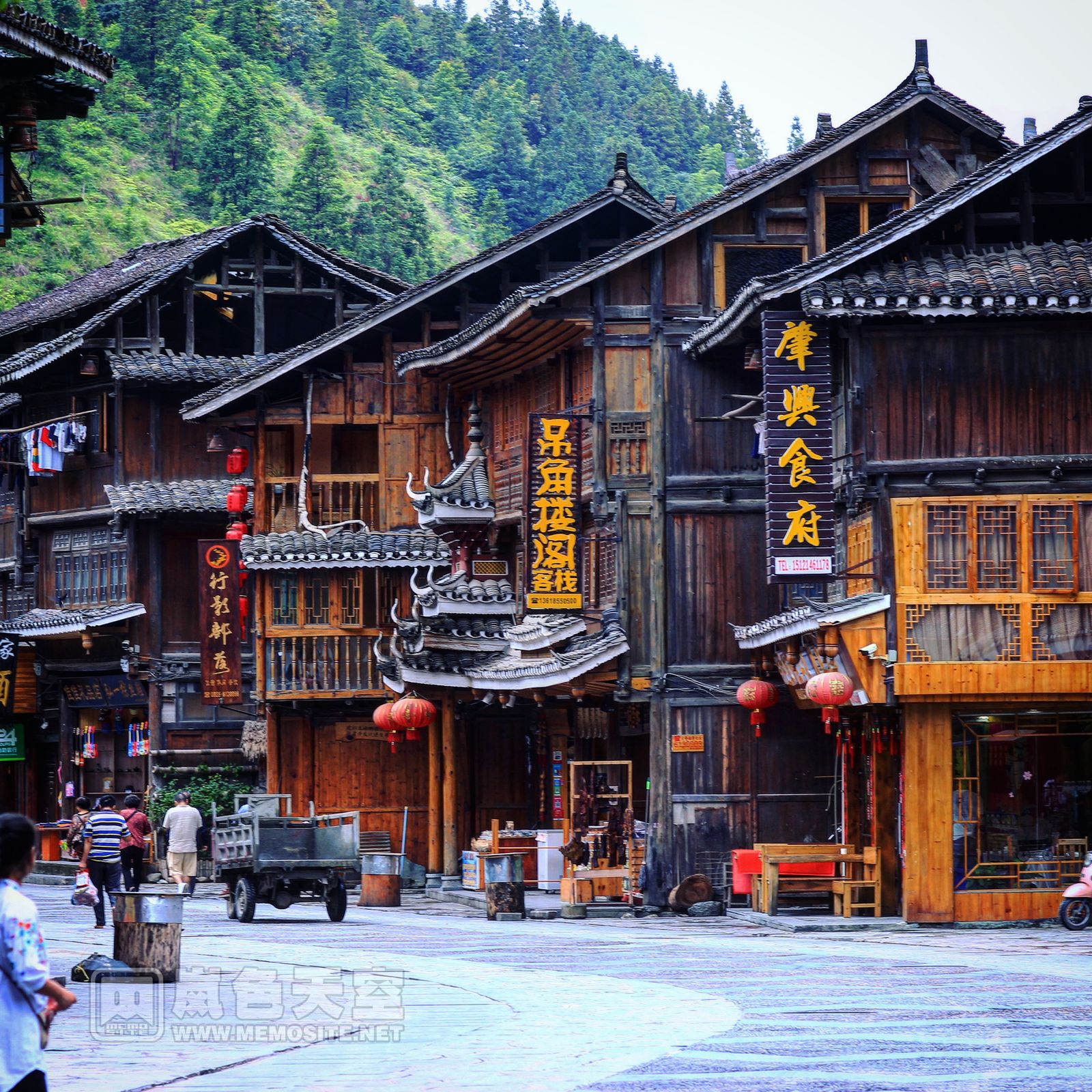 侗寨主要就是以这类木屋群为主