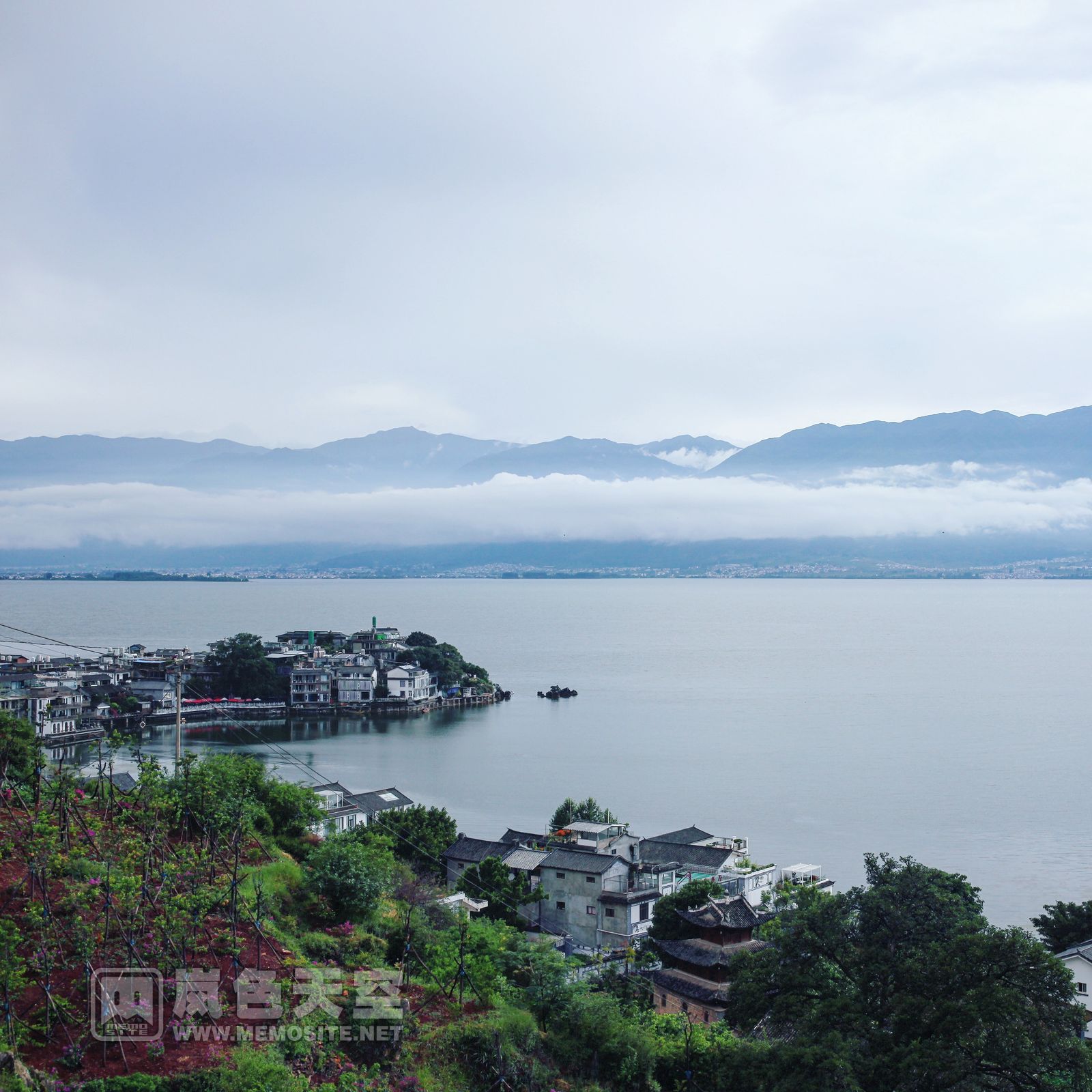 这次本来是想住在双廊了,但是无奈于当地的洱海整治,海边基本不能继续经营民宿了