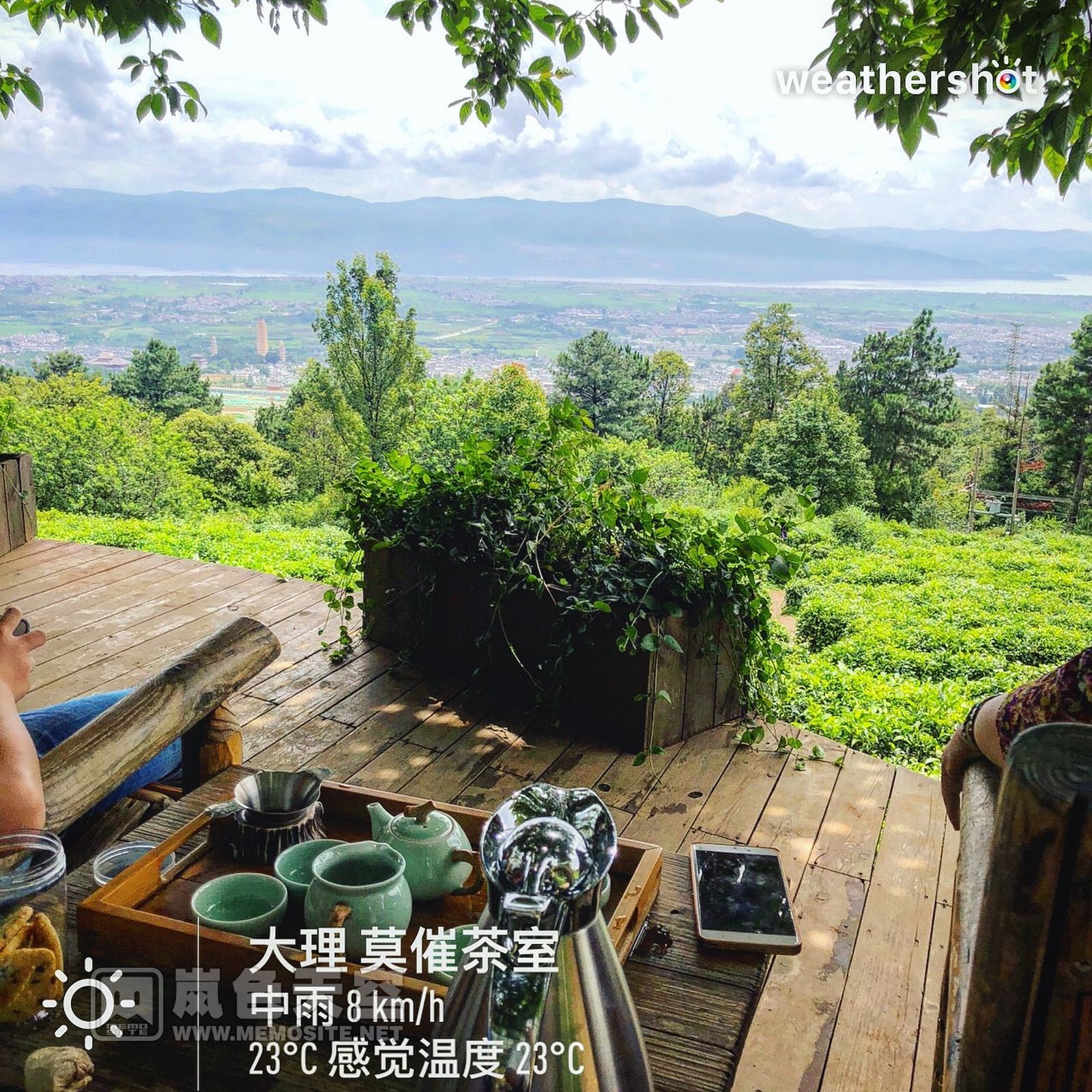 莫催茶室的景观无敌了,大理古城和洱海无敌全方位景观!