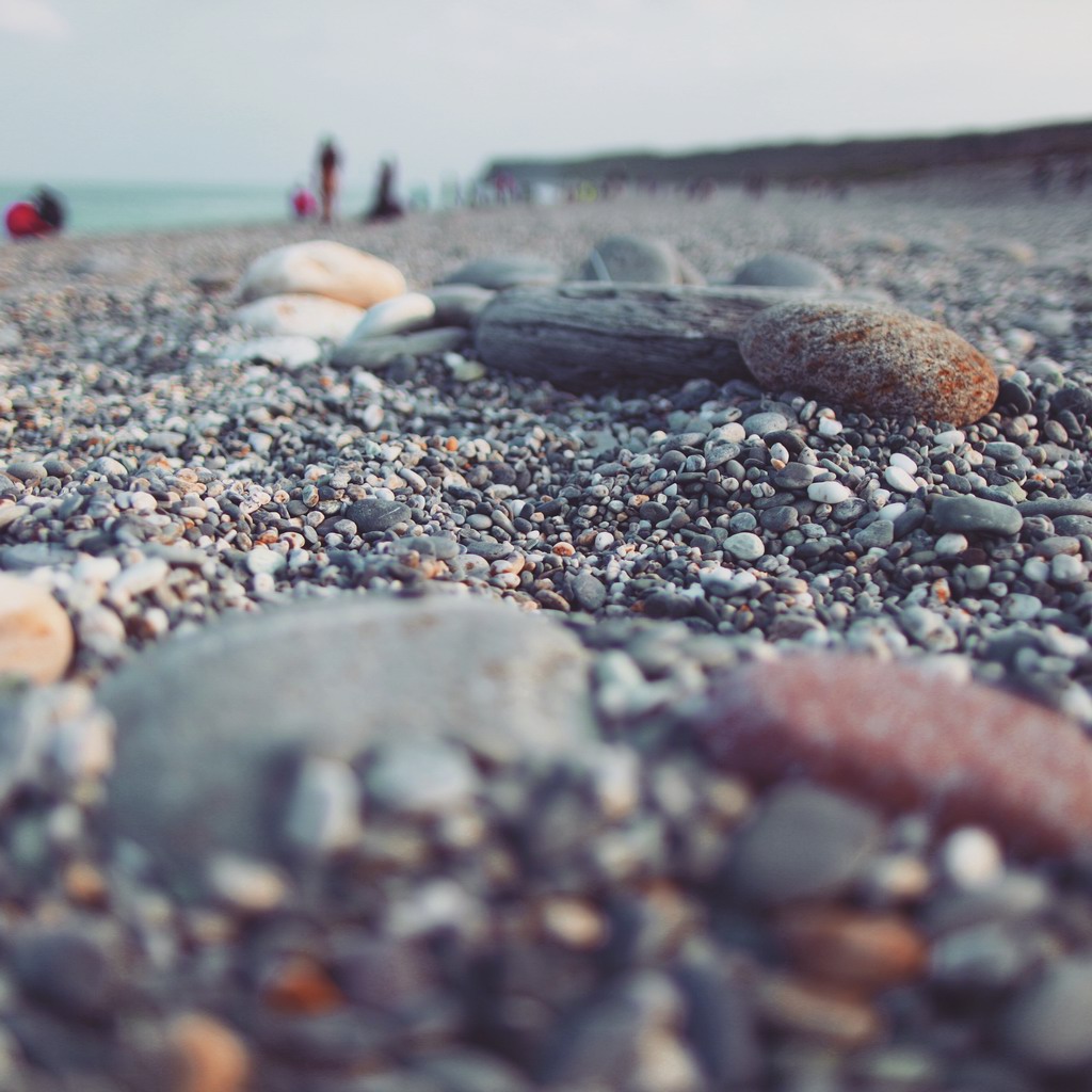 花莲七星岩的海滩，满布鹅卵石，好美