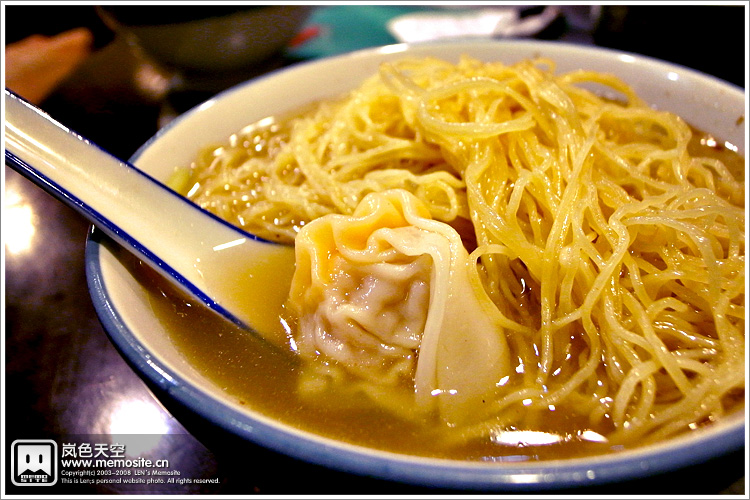 汤也是一大特色，鲜味十足