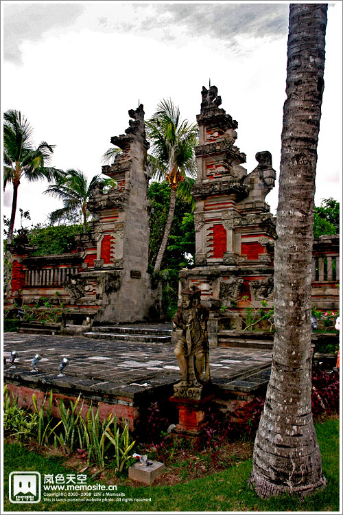 特色建筑：生死门