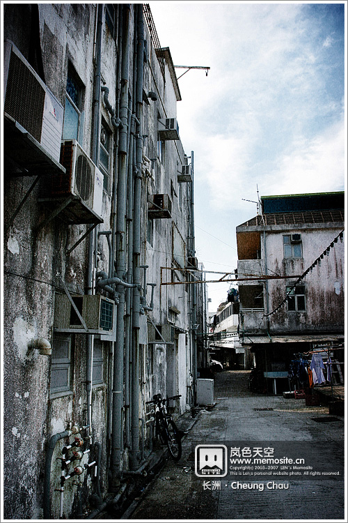我们住的是原汁原味的当地民宅,虽然旧了点,不过味道十足