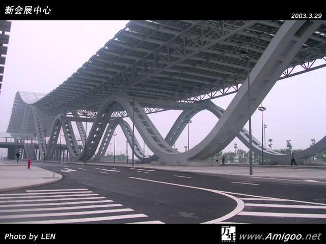 颇有气势的“遮顶”